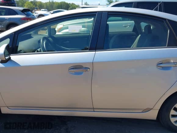 2013 Toyota Prius with VIN JTDKN3DP3D3038247, listed as a IAAI auction lot 43028359 with 126,368 mi miles and . Bid and sale history available at DreamBid. Image 14.