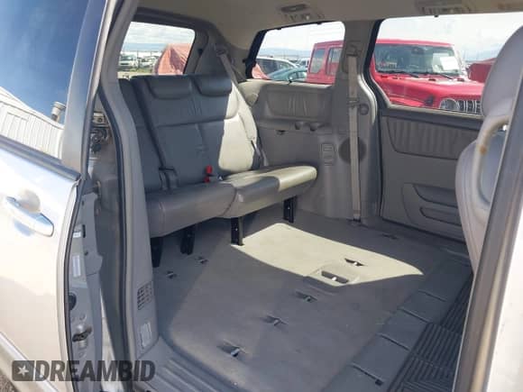 2004 Toyota Sienna XLE z VIN 5TDZA22C64S073061, wystawiony jako IAAI lot #43177915 z przebiegiem 218 235 mil mil oraz . Historia ofert i sprzedaży dostępna na DreamBid. Obrazek 8.