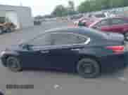 2015 Nissan Altima S z VIN 1N4AL3AP3FC457570, wystawiony jako IAAI lot #43128513 z przebiegiem 215 727 mil mil oraz . Historia ofert i sprzedaży dostępna na DreamBid. Obrazek 14.