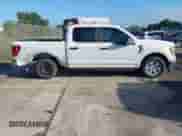 2021 Ford F-150 XL с VIN 1FTEW1CP9MFA21953, выставлен на аукционе IAAI как лот 43394807 с пробегом 17 132 миль миль и . История ставок и продаж доступна на DreamBid. Изображение 13.