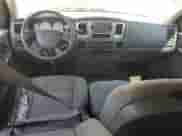 2007 Dodge 1500 SLT z VIN 1D7HA18P17J613195, wystawiony jako Copart lot #80204825 z przebiegiem 237 545 mil mil oraz Czysty tytuł • Clean title. Historia ofert i sprzedaży dostępna na DreamBid. Obrazek 8.