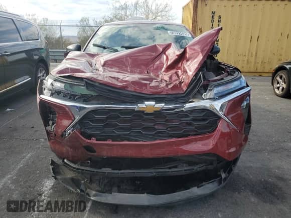 2025 Chevrolet Trax LS with VIN KL77LFEP7SC177948, listed as a Copart auction lot 70031625 with Not provided miles and Clean title. Bid and sale history available at DreamBid. Image 5.