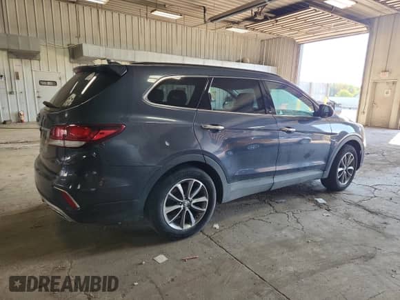 2017 Hyundai Santa Fe SE z VIN KM8SM4HF1HU167240, wystawiony jako Copart lot #82233795 z przebiegiem 130 076 mil mil oraz Czysty tytuł • Clean title. Historia ofert i sprzedaży dostępna na DreamBid. Obrazek 3.