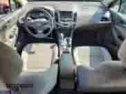 2016 Chevrolet Cruze LT с VIN 1G1BE5SM1G7302902, выставлен на аукционе Copart как лот 81828025 с пробегом 155 968 миль миль и Списание • Salvage title. История ставок и продаж доступна на DreamBid. Изображение 8.