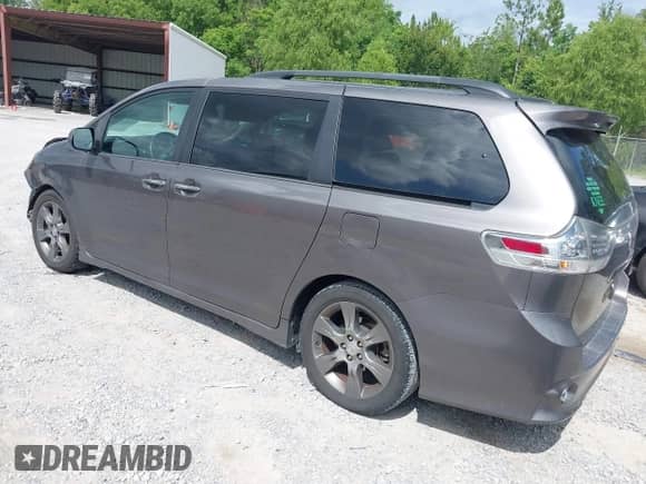 2015 Toyota Sienna SE with VIN 5TDXK3DC9FS598741, listed as a IAAI auction lot 42351368 with 150,054 mi miles and . Bid and sale history available at DreamBid. Image 3.