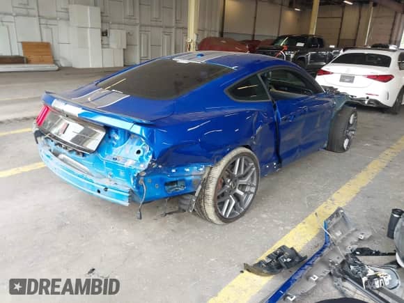 2018 Ford Mustang GT z VIN 1FA6P8CF6J5146689, wystawiony jako IAAI lot #43161845 z przebiegiem 47 244 mil mil oraz . Historia ofert i sprzedaży dostępna na DreamBid. Obrazek 4.