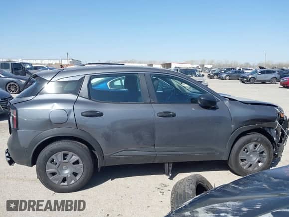 2025 Nissan Kicks S with VIN 3N8AP6BB1SL353214, listed as a IAAI auction lot 41787162 with 764 mi miles and . Bid and sale history available at DreamBid. Image 12.
