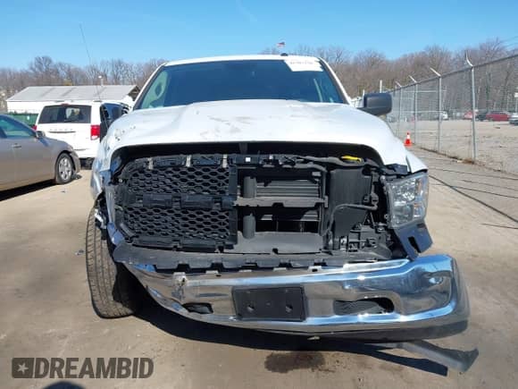 2020 Ram 1500 Tradesman с VIN 3C6JR6DT8LG272093, выставлен на аукционе IAAI как лот 41707230 с пробегом 52 453 миль миль и . История ставок и продаж доступна на DreamBid. Изображение 12.