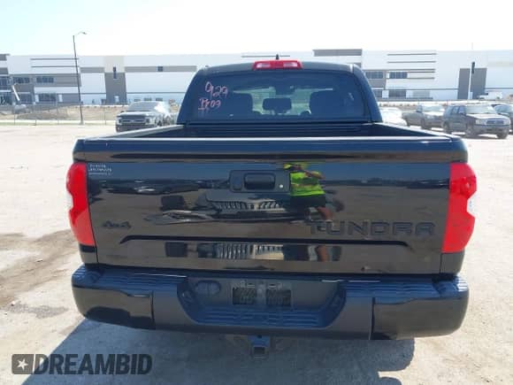 2020 Toyota Tundra SR5 with VIN 5TFDY5F14LX892112, listed as a IAAI auction lot 43150965 with 131,222 mi miles and . Bid and sale history available at DreamBid. Image 17.