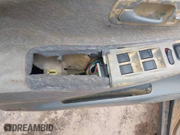 1997 Honda Odyssey LX с VIN JHMRA1862VC000704, выставлен на аукционе IAAI как лот 42273204 с пробегом 201 891 миль миль и . История ставок и продаж доступна на DreamBid. Изображение 15.