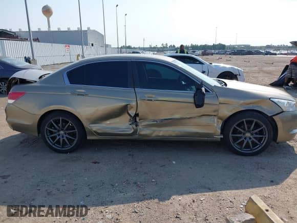 2009 Honda Accord LX с VIN 1HGCP26389A144250, выставлен на аукционе IAAI как лот 43192892 с пробегом 122 356 миль миль и . История ставок и продаж доступна на DreamBid. Изображение 13.