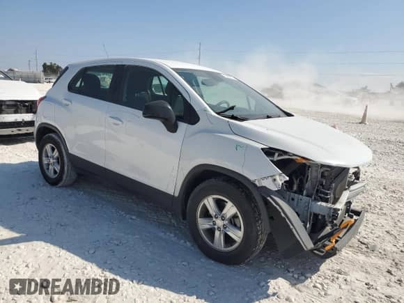 2020 Chevrolet Trax LS with VIN KL7CJKSB3LB050045, listed as a Copart auction lot 87457175 with 95,810 mi miles and Salvage title. Bid and sale history available at DreamBid. Image 4.
