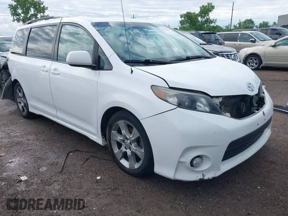 2012 Toyota Sienna SE with VIN 5TDXK3DC3CS268136, listed as a IAAI auction lot 42153110 with 248,887 mi miles and . Bid and sale history available at DreamBid. Image 1.
