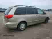 2008 Toyota Sienna LE z VIN 5TDZK23C88S171199, wystawiony jako Copart lot #81773125 z przebiegiem 173 856 mil mil oraz Szkoda całkowita • Salvage title. Historia ofert i sprzedaży dostępna na DreamBid. Obrazek 3.