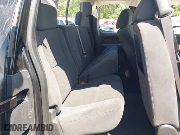 2007 Chevrolet Silverado 1500 1LT with VIN 1GCEC19C77Z516409, listed as a IAAI auction lot 42334916 with 210,099 mi miles and . Bid and sale history available at DreamBid. Image 8.