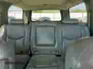2003 Chevrolet Suburban LT z VIN 3GNGC26UX3G261624, wystawiony jako Copart lot #61983855 z przebiegiem 314 782 mil mil oraz Czysty tytuł • Clean title. Historia ofert i sprzedaży dostępna na DreamBid. Obrazek 10.