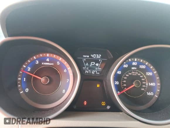 2014 Hyundai Elantra SE with VIN KMHDH4AE4EU143217, listed as a Copart auction lot 81665435 with 147,127 mi miles and Salvage title. Bid and sale history available at DreamBid. Image 9.