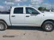 2022 Ram 1500 Tradesman z VIN 3C6RR7KG8NG302131, wystawiony jako IAAI lot #42995125 z przebiegiem 109 203 mil mil oraz . Historia ofert i sprzedaży dostępna na DreamBid. Obrazek 13.