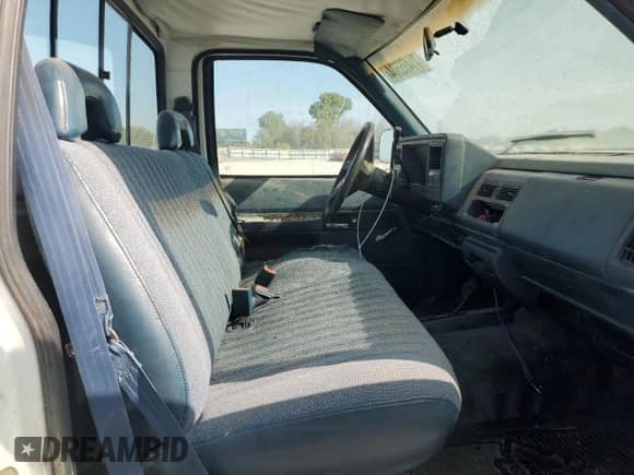 1993 GMC Sierra 1500 с VIN 1GTEK14Z1PZ528148, выставлен на аукционе Copart как лот 71455504 с пробегом 275 950 миль миль и Списание • Salvage title. История ставок и продаж доступна на DreamBid. Изображение 10.