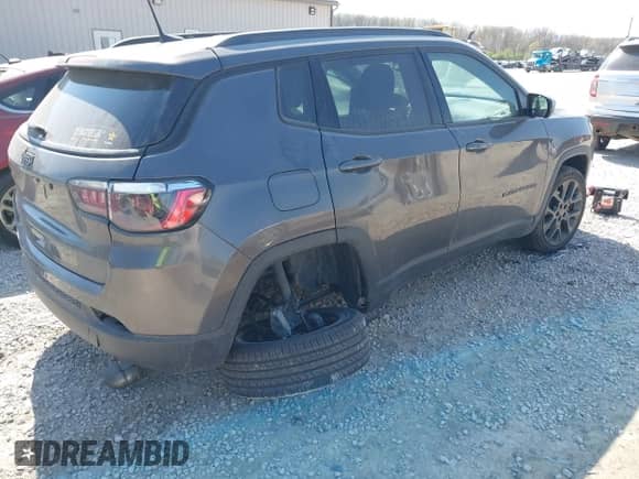2021 Jeep Compass 80th Anniversary с VIN 3C4NJDEB0MT556774, выставлен на аукционе IAAI как лот 42051877 с пробегом 78 326 миль миль и . История ставок и продаж доступна на DreamBid. Изображение 4.