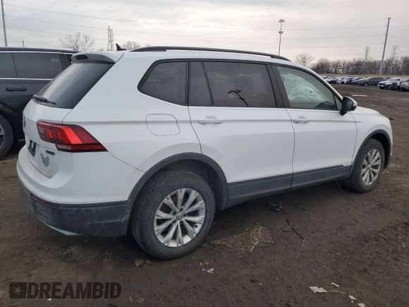 2020 Volkswagen Tiguan S с VIN 3VV0B7AXXLM061051, выставлен на аукционе Copart как лот 47540625 с пробегом 78 737 миль миль и Списание • Salvage title. История ставок и продаж доступна на DreamBid. Изображение 3.