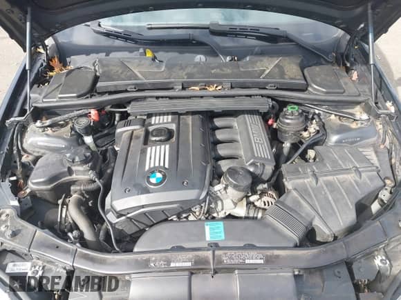 2009 BMW 3 Series 328i xDrive с VIN WBAPK53509A645488, выставлен на аукционе IAAI как лот 43525427 с пробегом 77 460 миль миль и . История ставок и продаж доступна на DreamBid. Изображение 10.