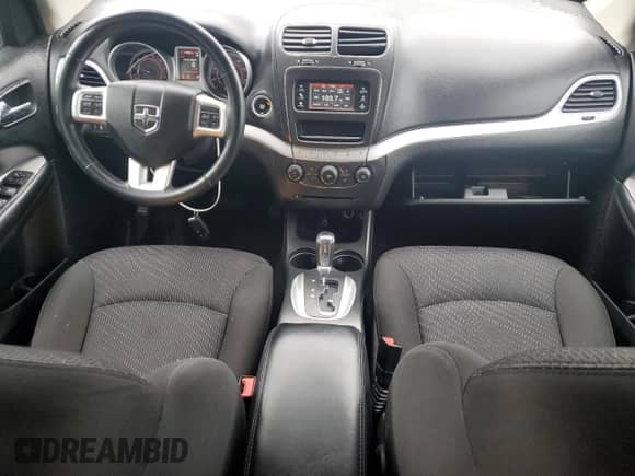 2018 Dodge Journey SXT z VIN 3C4PDCBBXJT183964, wystawiony jako Copart lot #61872365 z przebiegiem 112 598 mil mil oraz Czysty tytuł • Clean title. Historia ofert i sprzedaży dostępna na DreamBid. Obrazek 8.