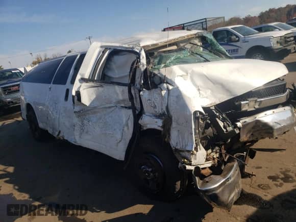 2013 Chevrolet Express Passenger LT с VIN 1GAZG1FGXD1164040, выставлен на аукционе Copart как лот 77002594 с пробегом Не указан миль и Списание • Salvage title. История ставок и продаж доступна на DreamBid. Изображение 4.
