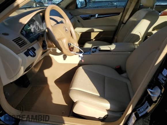 2008 Mercedes-Benz C 300 Sport with VIN WDDGF81X38F098611, listed as a Copart auction lot 82588075 with 38,175 mi miles and Salvage title. Bid and sale history available at DreamBid. Image 7.