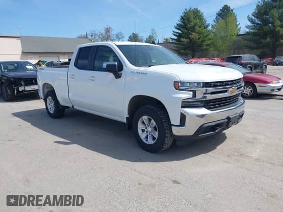 2021 Chevrolet Silverado 1500 LT with VIN 1GCRYDEK2MZ136195, listed as a IAAI auction lot 42171221 with 146,558 mi miles and . Bid and sale history available at DreamBid. Image 1.