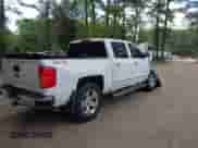 2017 Chevrolet Silverado 1500 LTZ z VIN 3GCUKSEC6HG340416, wystawiony jako IAAI lot #42812522 z przebiegiem 152 028 mil mil oraz . Historia ofert i sprzedaży dostępna na DreamBid. Obrazek 4.