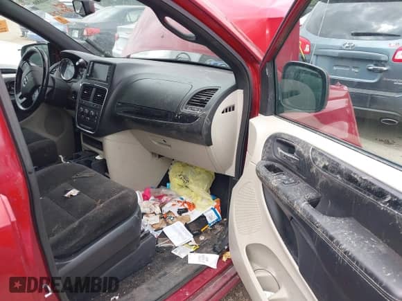 2014 Dodge Grand Caravan SE 30th Anniversary z VIN 2C4RDGBG8ER223253, wystawiony jako IAAI lot #43016866 z przebiegiem 169 591 mil mil oraz . Historia ofert i sprzedaży dostępna na DreamBid. Obrazek 5.