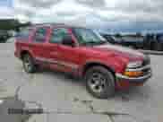 2000 Chevrolet Blazer LT with VIN 1GNCS13W8Y2317822, listed as a Copart auction lot 58868935 with 160,788 mi miles and Clean title. Bid and sale history available at DreamBid. Image 4.