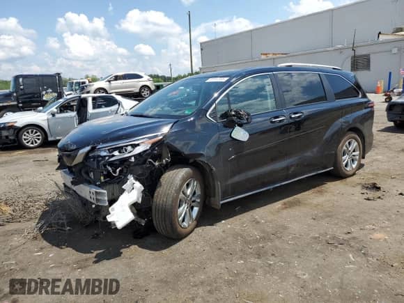 2023 Toyota Sienna Platinum с VIN 5TDESKFC0PS082459, выставлен на аукционе Copart как лот 63197385 с пробегом 39 491 миль миль и Списание • Salvage title. История ставок и продаж доступна на DreamBid. Изображение 1.