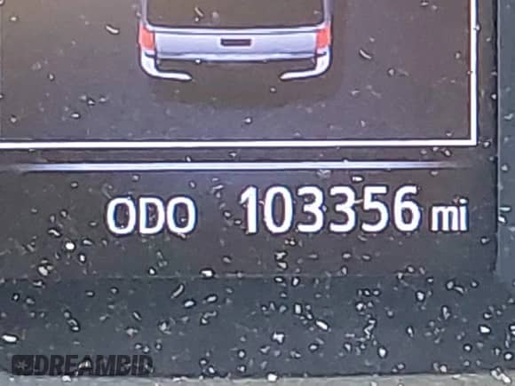 2017 Toyota Tacoma SR5 z VIN 3TMCZ5AN7HM089004, wystawiony jako IAAI lot #43401587 z przebiegiem 103 356 mil mil oraz . Historia ofert i sprzedaży dostępna na DreamBid. Obrazek 16.