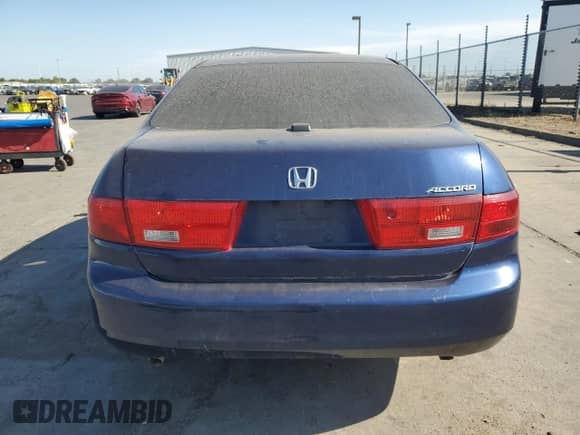 2005 Honda Accord LX z VIN 1HGCM66355A010015, wystawiony jako Copart lot #66999805 z przebiegiem 214 435 mil mil oraz Szkoda całkowita • Salvage title. Historia ofert i sprzedaży dostępna na DreamBid. Obrazek 6.