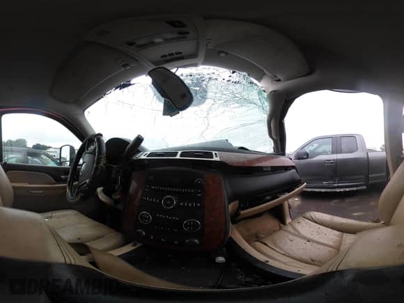 2007 Chevrolet Silverado 2500HD Work Truck z VIN 1GCHK29K07E512335, wystawiony jako IAAI lot #42687129 z przebiegiem 284 147 mil mil oraz . Historia ofert i sprzedaży dostępna na DreamBid. Obrazek 18.