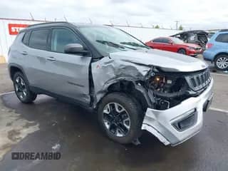 2018 Jeep Compass Trailhawk z VIN 3C4NJDDB7JT419375, wystawiony jako IAAI lot #43213951 z przebiegiem 60 692 mil mil oraz . Historia ofert i sprzedaży dostępna na DreamBid. Obrazek 1.