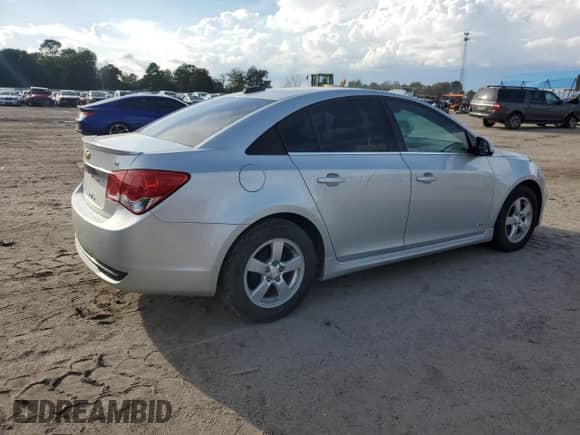 2015 Chevrolet Cruze LT with VIN 1G1PC5SB8F7246059, listed as a Copart auction lot 85319195 with 83,112 mi miles and Salvage title. Bid and sale history available at DreamBid. Image 3.