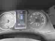2019 Toyota Tacoma SR5 с VIN 3TMAZ5CN3KM104917, выставлен на аукционе IAAI как лот 43210298 с пробегом 136 976 миль миль и . История ставок и продаж доступна на DreamBid. Изображение 7.