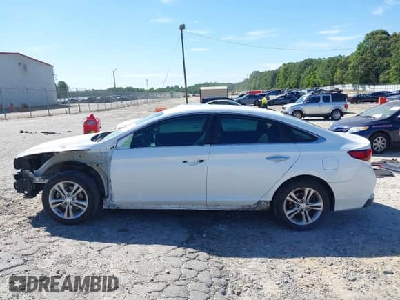 2018 Hyundai Sonata SEL with VIN 5NPE34AFXJH660042, listed as a IAAI auction lot 42732807 with 187,294 mi miles and . Bid and sale history available at DreamBid. Image 15.