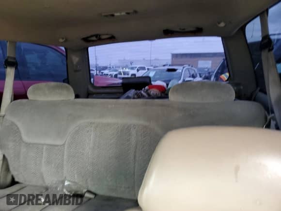 1997 Chevrolet Tahoe z VIN 3GNEK18R2VG123186, wystawiony jako Copart lot #78948114 z przebiegiem 226 217 mil mil oraz Szkoda całkowita • Salvage title. Historia ofert i sprzedaży dostępna na DreamBid. Obrazek 10.