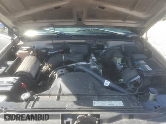 1998 Chevrolet Silverado 1500 с VIN 1GCEC14W7WZ262880, выставлен на аукционе Copart как лот 56596265 с пробегом 218 720 миль миль и Списание • Salvage title. История ставок и продаж доступна на DreamBid. Изображение 11.