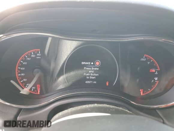 2018 Dodge Durango SRT with VIN 1C4SDJGJ1JC304939, listed as a Copart auction lot 69471685 with 42,971 mi miles and Salvage title. Bid and sale history available at DreamBid. Image 9.