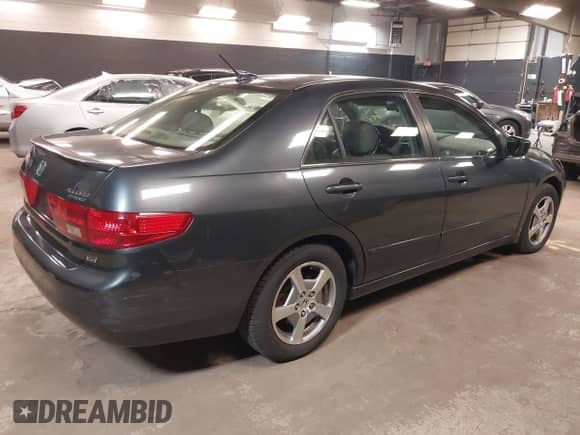 2005 Honda Accord с VIN JHMCN36515C016537, выставлен на аукционе IAAI как лот 42077116 с пробегом 199 054 миль миль и . История ставок и продаж доступна на DreamBid. Изображение 4.
