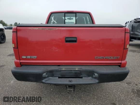 1998 Chevrolet S-10 LS with VIN 1GCDT19X4WK225212, listed as a Copart auction lot 68795515 with 114,300 mi miles and Clean title. Bid and sale history available at DreamBid. Image 6.