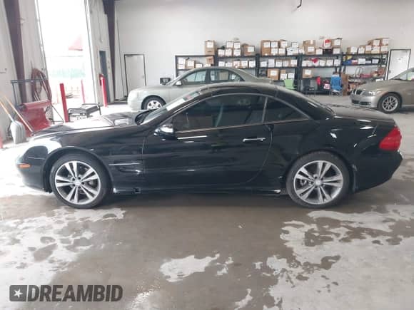 2005 Mercedes-Benz SL 500 с VIN WDBSK75F75F098102, выставлен на аукционе IAAI как лот 43236017 с пробегом 51 602 миль миль и . История ставок и продаж доступна на DreamBid. Изображение 14.