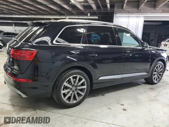 2017 Audi Q7 Premium Plus with VIN WA1LAAF72HD019930, listed as a Copart auction lot 81719655 with 54,840 mi miles and Salvage title. Bid and sale history available at DreamBid. Image 3.