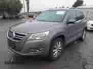 2011 Volkswagen Tiguan SE with VIN WVGAV7AX4BW515069, listed as a IAAI auction lot 41813579 with 100,644 mi miles and . Bid and sale history available at DreamBid. Image 2.