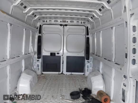 2015 Ram ProMaster с VIN 3C6URVJDXFE513477, выставлен на аукционе IAAI как лот 43070805 с пробегом 78 925 миль миль и . История ставок и продаж доступна на DreamBid. Изображение 6.